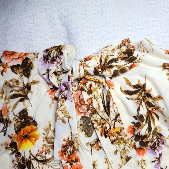 BLOUSE 👚 - Picture 6 of 8